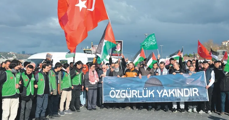 Üsküdar’da kalpler Gazze için attı
