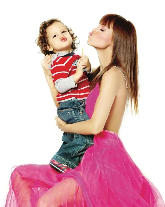 Küçük oğlu koca adam oldu! Ebru Şallı yakışıklı oğlu Beren’in yeni yaşını nostaljik bir paylaşımla kutladı!