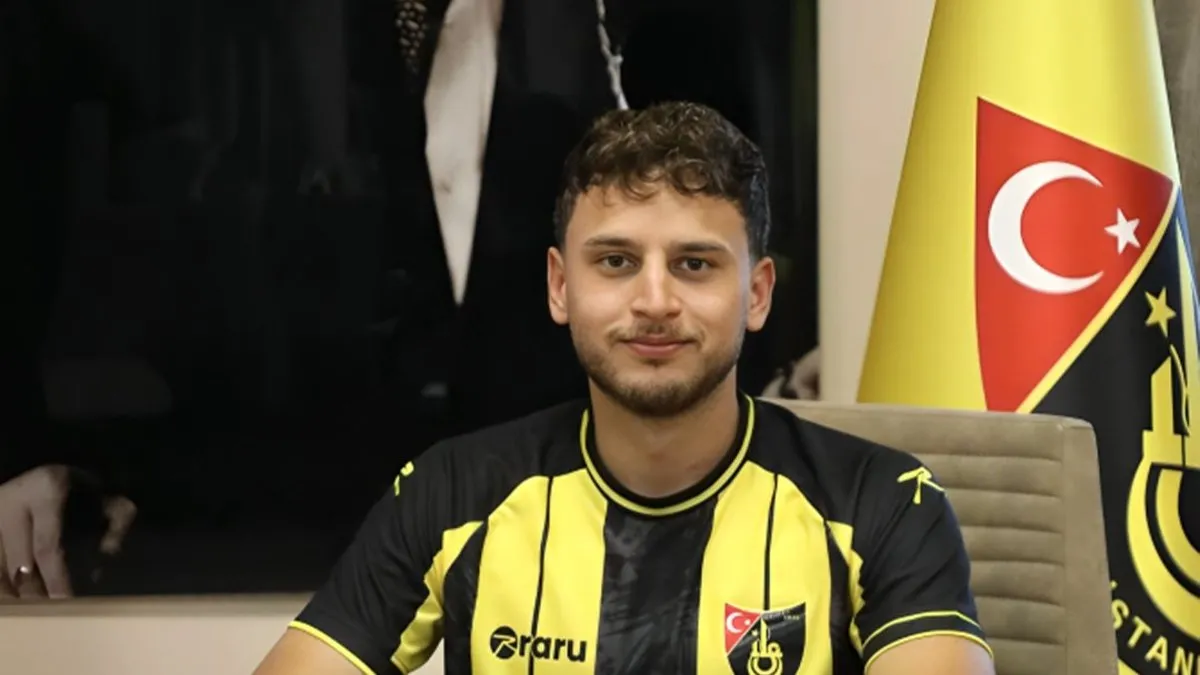 Beşiktaş, Fahri Kerem Ay’ı İstanbulspor’a kiraladı Beşiktaş, Fahri Kerem Ay’ı İstanbulspor’a kiraladı