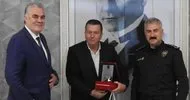 Başarılı trafik polisleri ve yılın şoförü ödüllendirildi