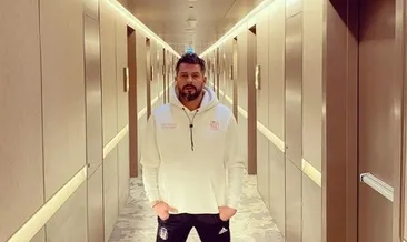 Ünlü oyuncu Anıl İlter, voleybolcu sevgilisiyle evinin bahçesinde aşk yaşadı! O anlar kameraya yansıdı