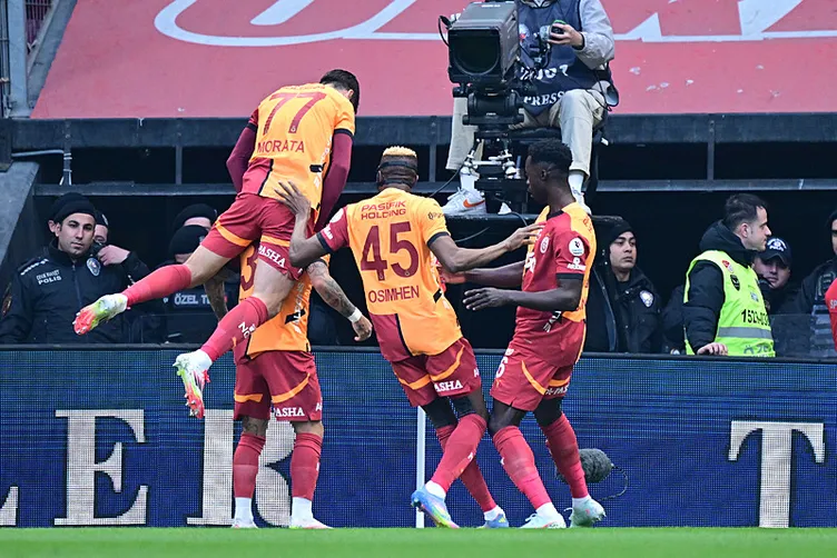 Victor Osimhen kariyer rekorunu kırdı! Galatasaray - Sivasspor maçı sonrası...