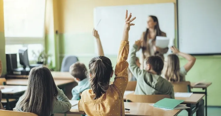 18 milyon öğrenci için ders zili yeniden çaldı