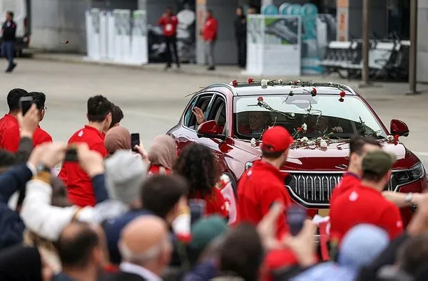 Aliyev duyurdu: Azerbaycan'da Bayraktar Merkezi kurulacak! Türk dünyasında  Erdoğan'ın tarihi hizmetleri var - Galeri - Dünya
