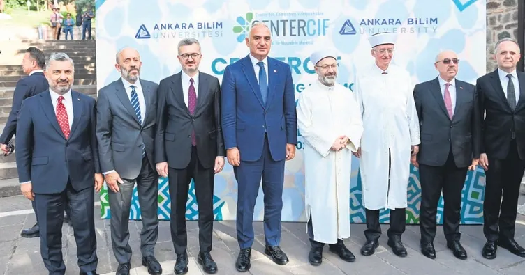 İslam düşmanlığı mercek altında