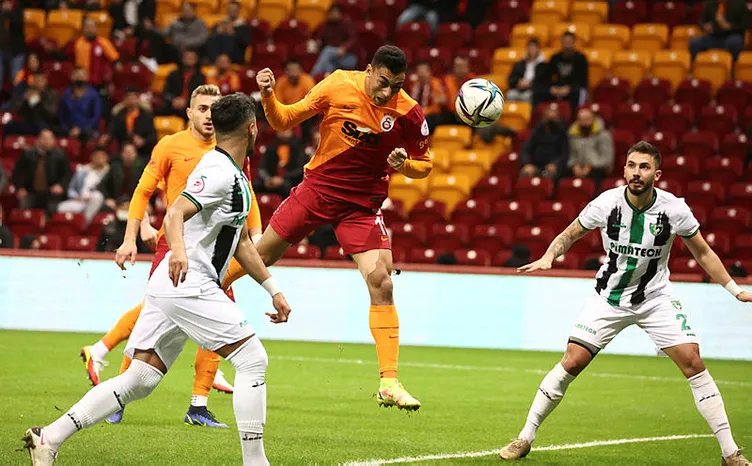 Son dakika: Galatasaray ilk yarıda şoka uğradı Denizlispor tarihe geçti! Abdülkadir Sünger maça damga vurdu…
