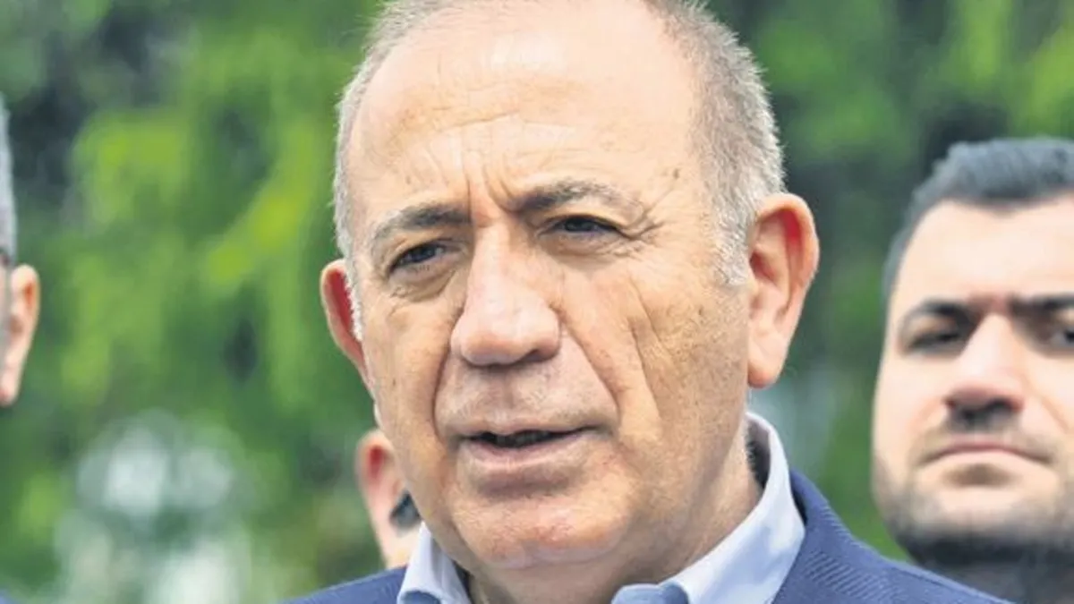 CHP'de 7 il başkanı görevden alındı