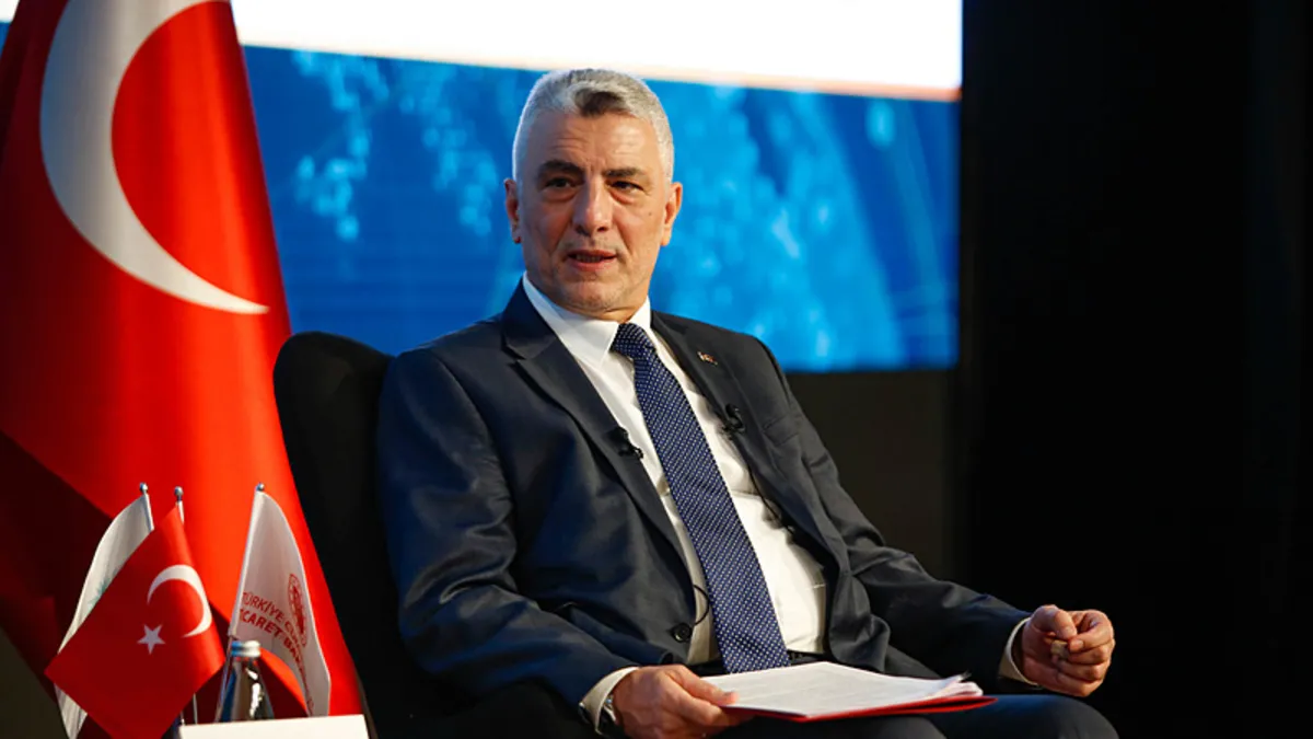 Bakan Bolat ihracatçılar ile Irak yolcusu Bakan Bolat ihracatçılar ile Irak yolcusu