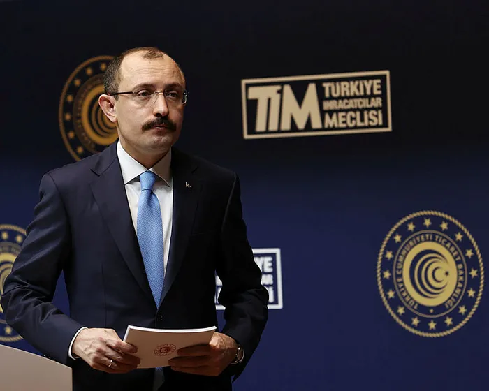 son-dakika-turkiye-ihracatta-rekora-doymuyor-tum-zamanlarin-rekoru-kirildi-1651742164141.jpg