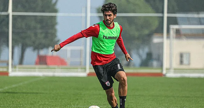 Samsunsporlu Soner Aydoğdu: “Beşiktaş karşısında 3 puan mücadelesi vereceğiz.” Samsunsporlu Soner Aydoğdu: “Beşiktaş karşısında 3 puan mücadelesi vereceğiz.”
