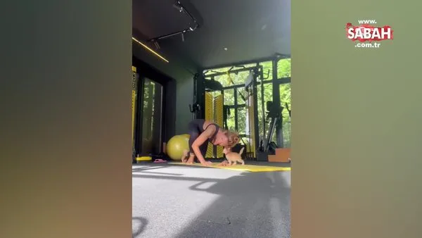 Pınar Altuğ minik kedisiyle spor yaptı, videosuna beğeni yağdı | Video