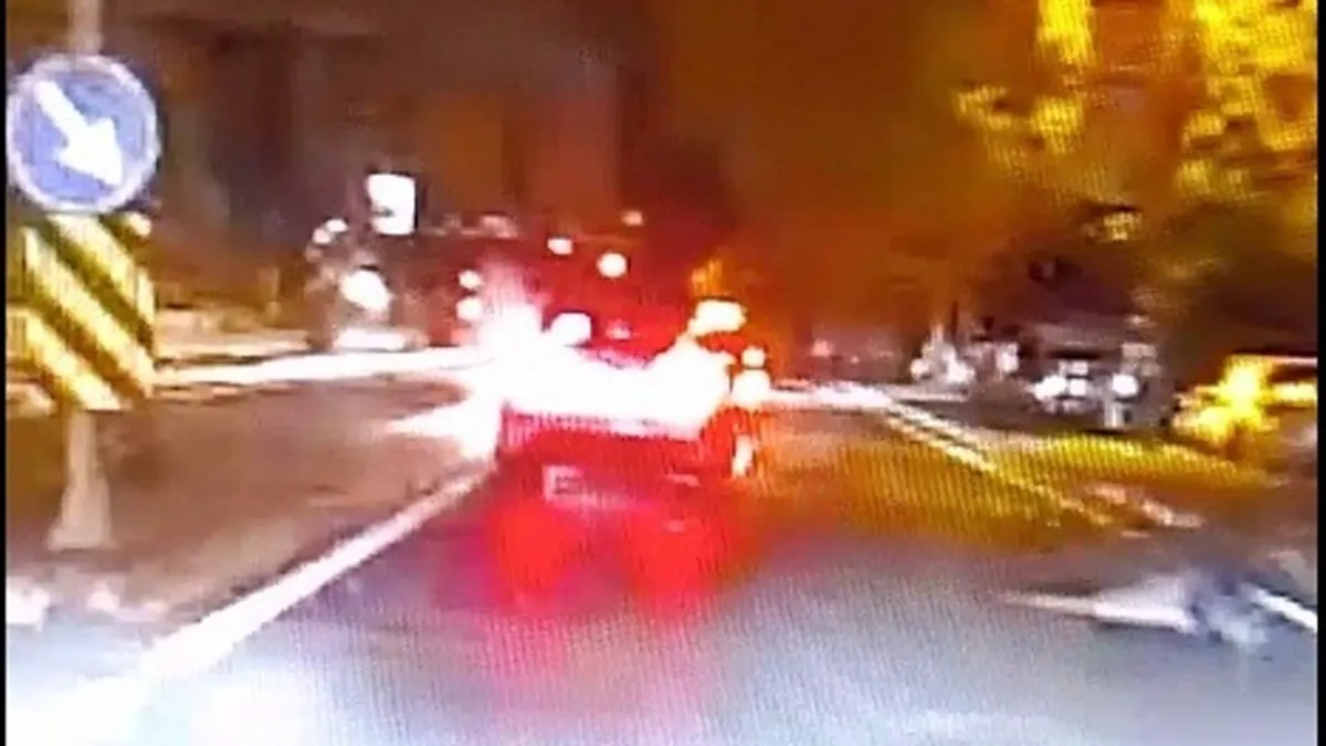İzmir Buca'da meydana gelen trafik kazası sonrası olay yeri incelemesi