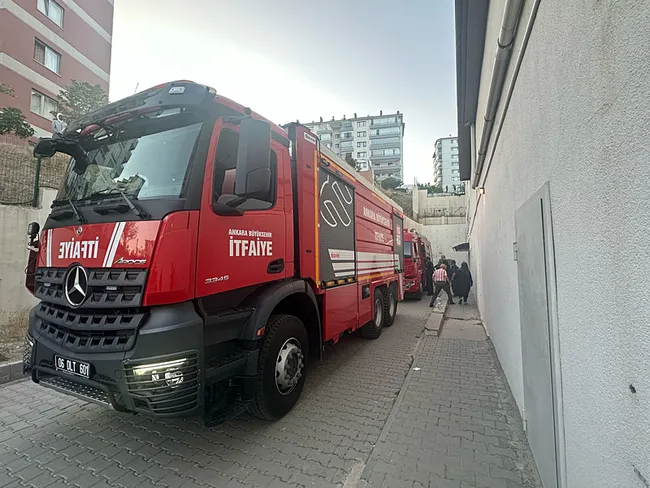 ankarada-11-katli-binada-yangin-2-kisi-dumandan-etkilendi-1750963271113.jpeg
