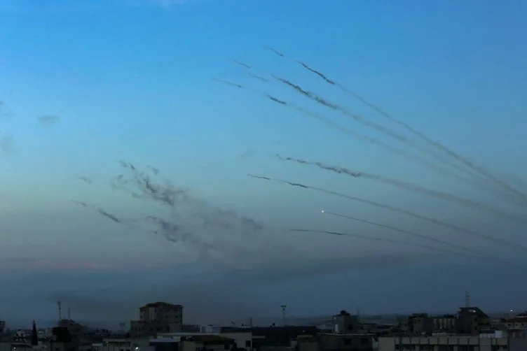İsrail-Filistin savaşı son dakika: Hamas'tan Aksa Tufanı operasyonu! 'Savaş' durumu ilan edildi: Gazze'ye ağır bombardıman!