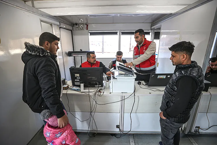 SON DAKİKA… Türkiye’den Suriye seferberliği! Ülkesine dönen sığınmacılar için özel çalışma: 14 senelik yıkım yeniden inşa edilecek!