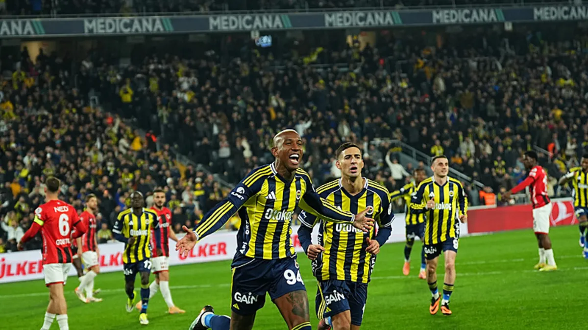 Fenerbahçe bu sezon 3. kez ilk yarıda 3 gol attı!
