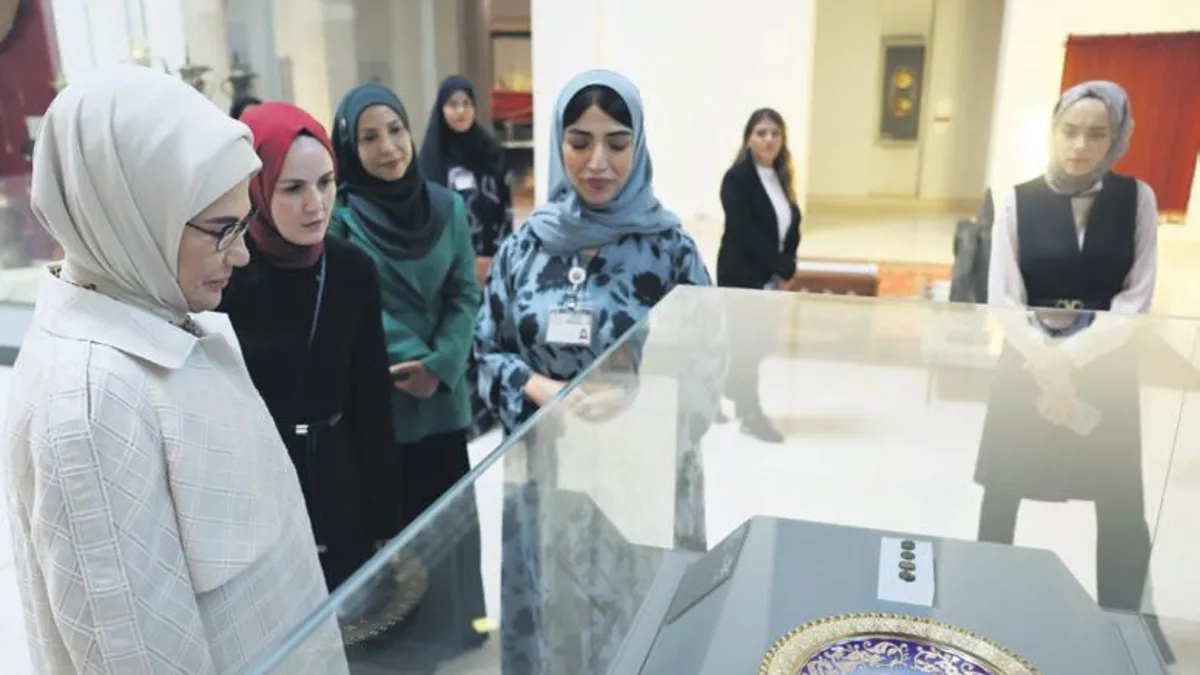 Emine Erdoğan, Umman’daki Ulusal Müze’yi ziyaret etti Emine Erdoğan, Umman’daki Ulusal Müze’yi ziyaret etti