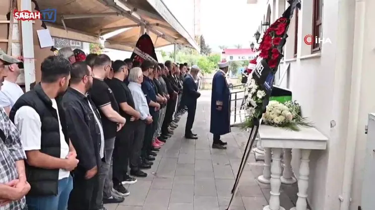 Kansere yenik düşen şarkıcı Şimal, Kuşadası'nda son yolculuğuna uğurlandı | Video