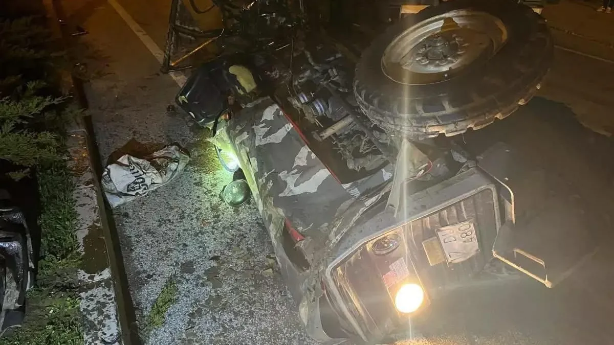 Çanakkale’de feci gece! Traktör TIR’la çarpıştı: Çift hayatını kaybetti