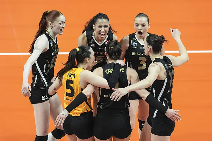 vakifbank-fenerbahce-medicanayi-maglup-etti-1776108330622.jpeg