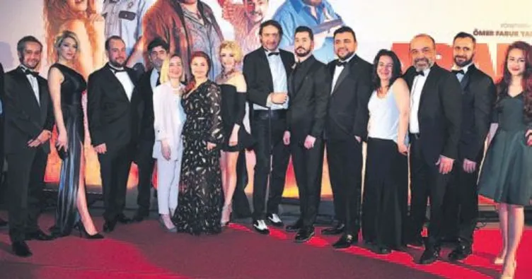 Ünlüleri buluşturan gala