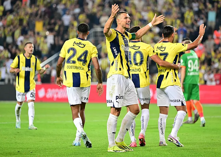Son dakika Fenerbahçe transfer haberleri: Fenerbahçe durmuyor! Yıldız oyuncu kulübüne resti çekti...