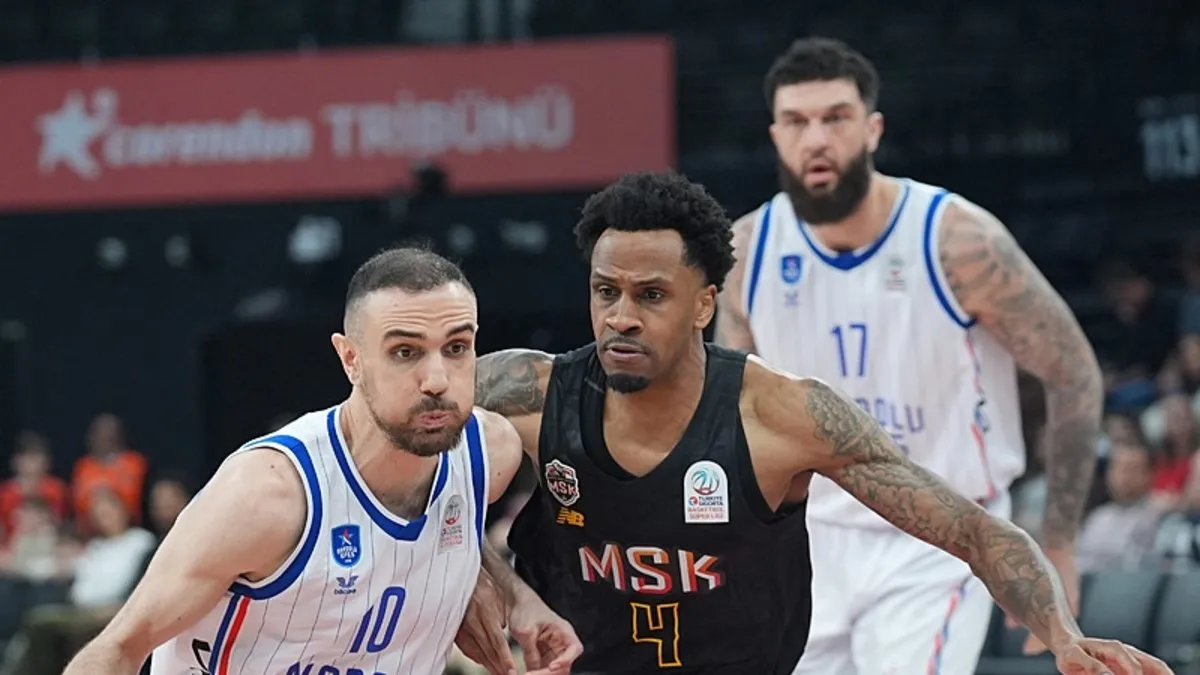Türkiye Sigorta Basketbol Süper Ligi: Anadolu Efes, sahasında Mersinspor'u rahat geçti!