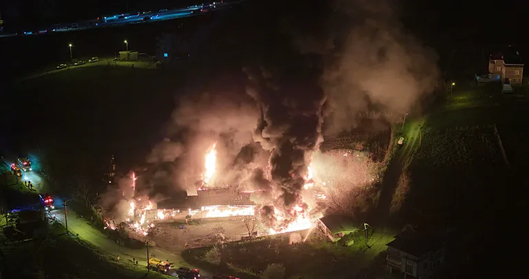 Samsun’da muz deposunda yangın!