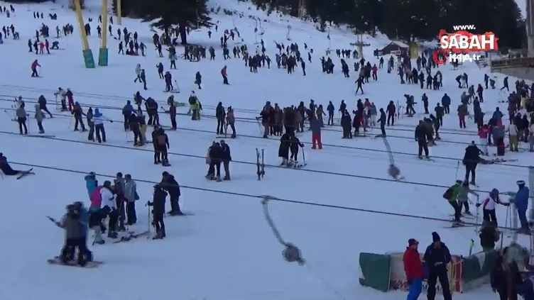 Uludağ'da pistlerde adım atacak yer yok
