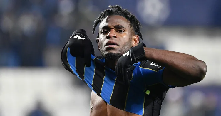 Atalanta’nın yıldızı Duvan Zapata’ya bankada ırkçı saldırı