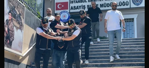 postaci-kiligindaki-katil-isyerinde-infaz-etmisti-cinayetin-ardindan-intikam-atesi-cikti-1782725768082.jpg