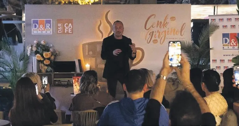 Kitapların etrafında