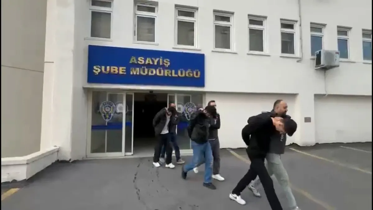 Ankara'da 'büyü' operasyonu: 3 şüpheli gözaltında! Ankara'da 'büyü' operasyonu: 3 şüpheli gözaltında!