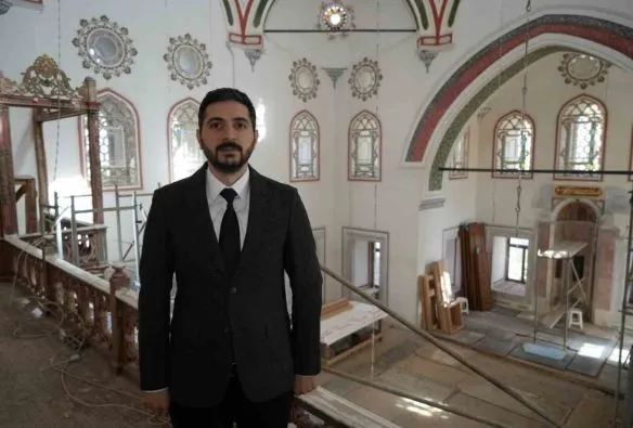 11-yildir-ibadete-kapali-olan-256-yillik-tarihi-zeynep-sultan-camiinin-restorasyonunun-yuzde-90i-tamamlandi-1741427813697.jpg