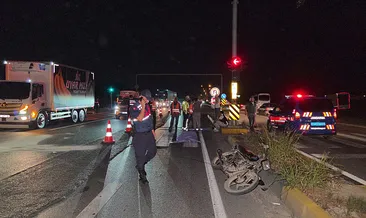 Antalya'da üç aracın karıştığı zincirleme kaza: 15 yaralı #antalya