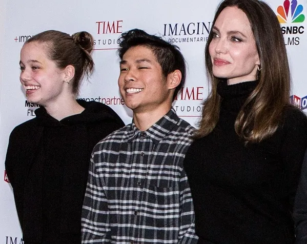 Annesi Angelina Jolie, babası Brad Pitt! Ama o milyon dolarlık hayatı elinin tersiyle itti: Şoke eden o sebep...