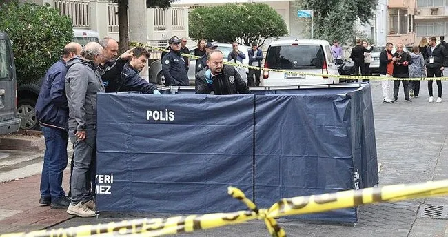 Karısını ve arkadaşını tüfekle vurdu Karısını ve arkadaşını tüfekle vurdu