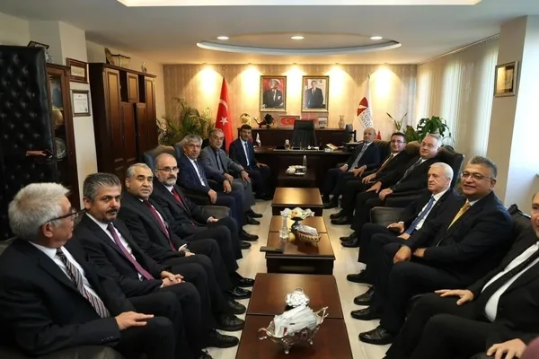 1791466635985.jpg YÖK Başkanı Erol Özvar'dan İzmir'de Terörsüz Türkiye mesajı!