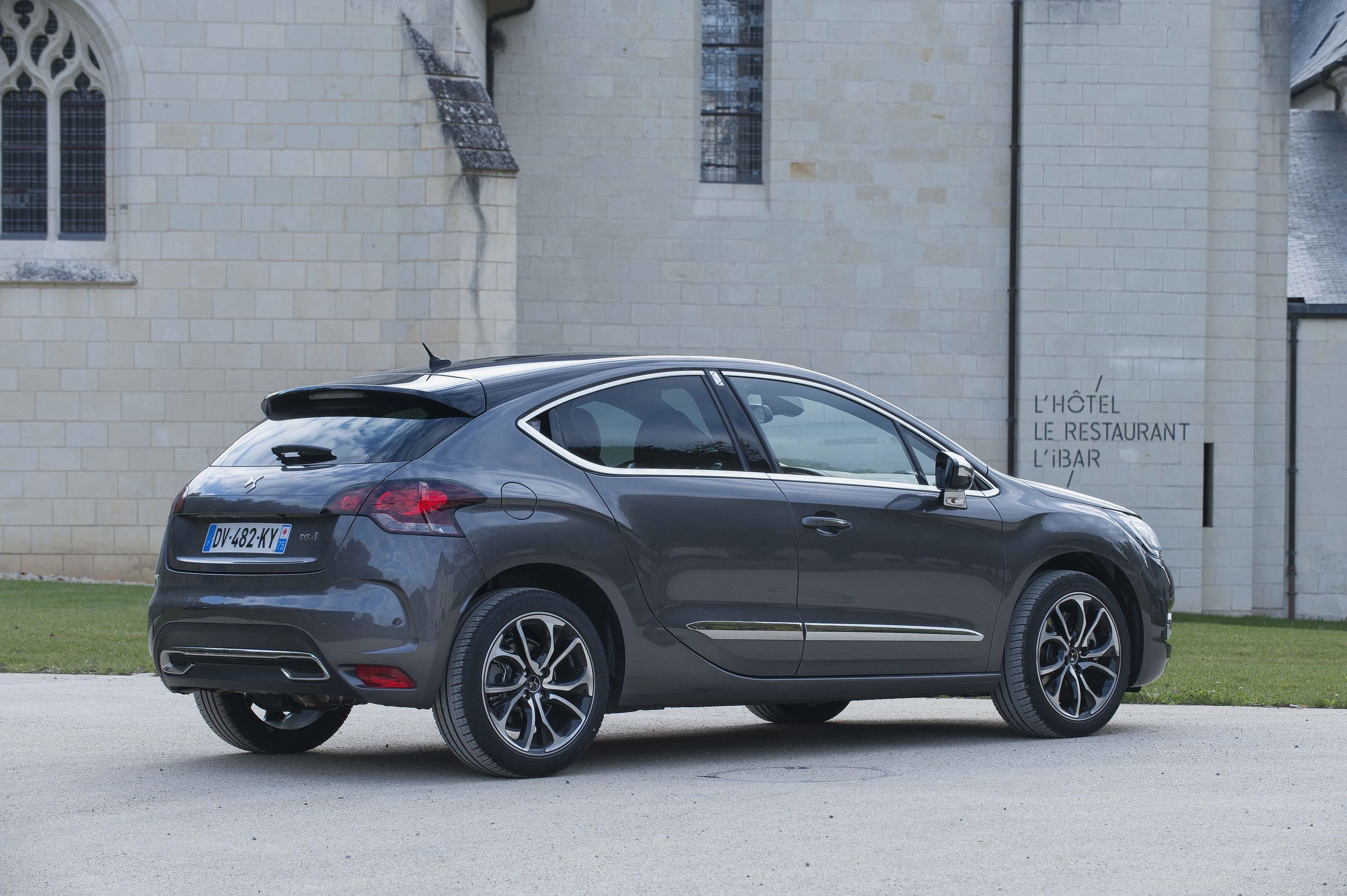 yeni ds 4 ve ds 4 crossback turkiye de