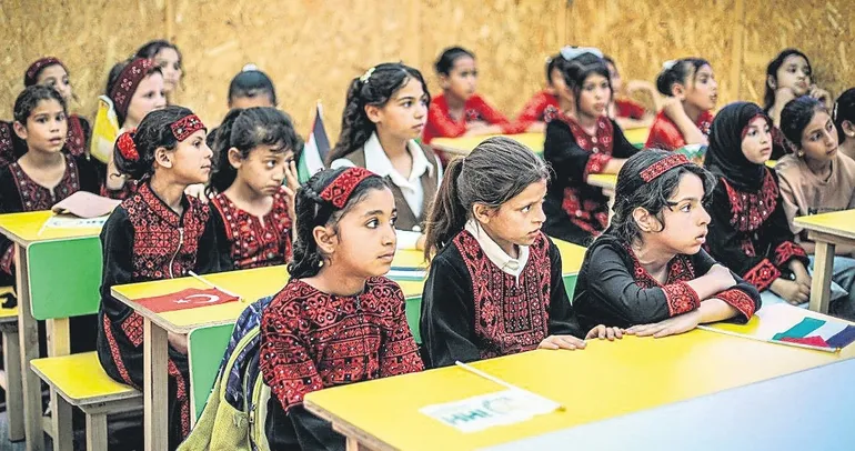 İHH Gazze’de okul açtı