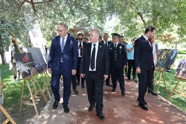 elazigda-15-temmuz-temali-sergi-ve-sehitlik-yolu-acildi-1784116496336.jpg
