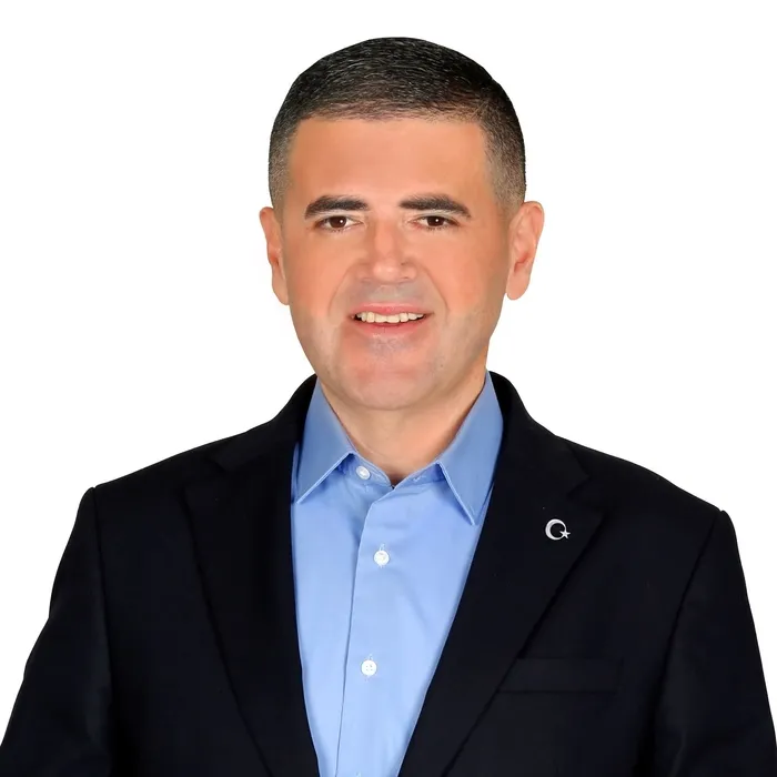 belediye-yolsuzluk-sorusturmasinda-buyuksehir-belediye-baskani-secer-yenisehir-ve-mezitli-baskanlari-tutukland-1791267908838.jpg Son dakika: Mersin Belediyesine yolsuzluk operasyonu: Vahap Seçer tutuklandı!