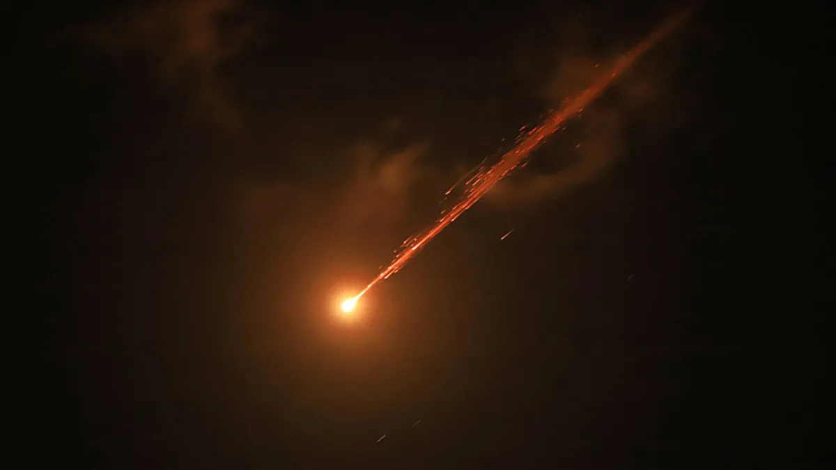 İsrail Tahran’da füze üretim tesislerini hedef aldığını ileri sürdü İsrail Tahran’da füze üretim tesislerini hedef aldığını ileri sürdü