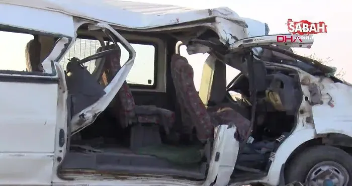 Son dakika! Diyarbakır’da feci kaza! İşçi minibüsü direğe çarptı: 2 ölü, 20 yaralı | Video