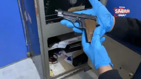 Polis işyerindeki çelik kasada 4 tabanca ve uyuşturucu madde ele geçirdi | Video