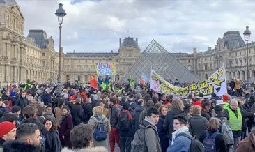Fransa’da kriz büyüyor! 1 milyondan fazla kişinin protestolara katılması bekleniyor