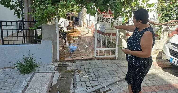 Şarköy’de lağım suyu caddeye akıyor