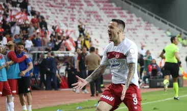 Sivasspor’da Rey Manaj sürprizi!