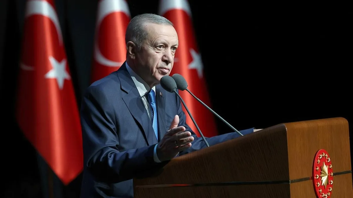 Başkan Erdoğan, vefatının 32. yılında 8'inci Cumhurbaşkanı Özal'ı andı