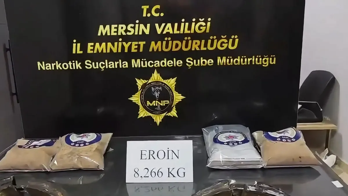 Lastiklerin içerisine gizlenen 8 kilo 266 gram eroin ele geçirildi: 1 şüpheli tutuklandı Lastiklerin içerisine gizlenen 8 kilo 266 gram eroin ele geçirildi: 1 şüpheli tutuklandı